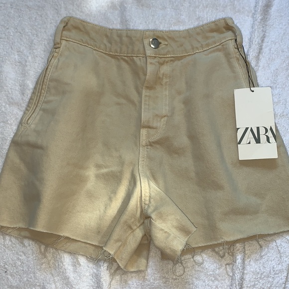 Zara Seamless Shorts - Picture 4 of 7